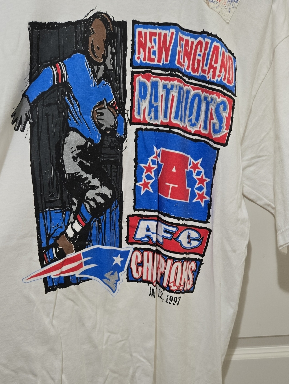 STARTER New England Patriots Graphic Tee in White, Blue & Red